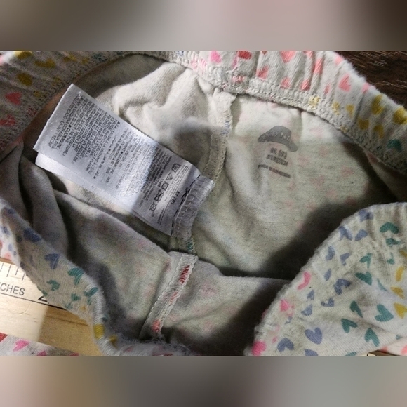 Old Navy Rainbow Hearts Girls Stretch Legging - Picture 6 of 9